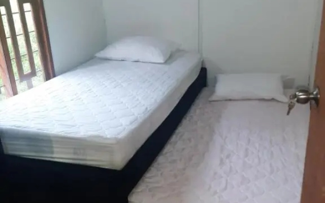 Casita familiar de campo condina