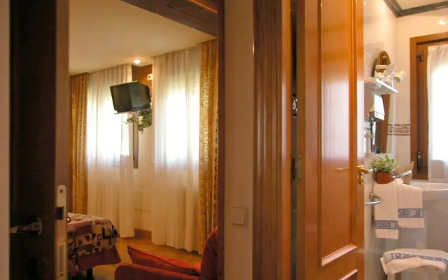 Hostal Arostegui