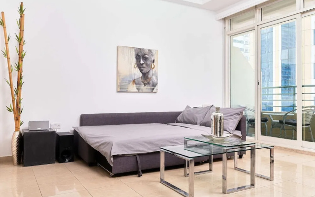Cozy 1BR apartment Marina Crown