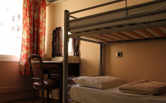 Pars Teatro Hostel