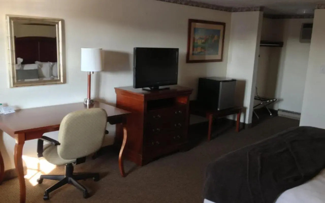 Holiday Hill Motor Inn
