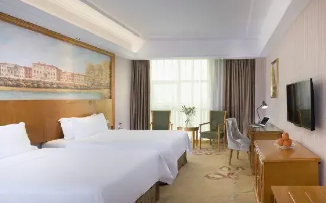 Vienna International Hotel  (Nansha Passenger Port Station Tianhou Palace)