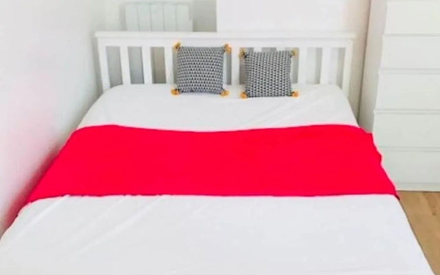 Simplistic Apartment in Bournemouth Near the Sea