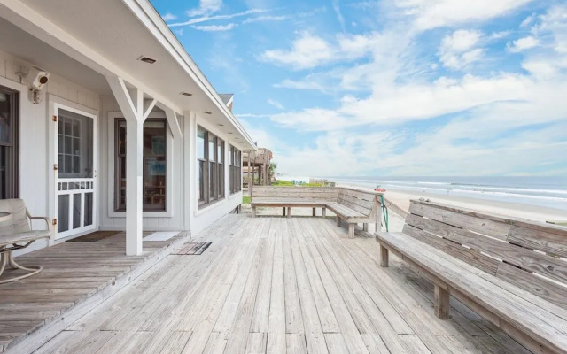 Ocean's Edge by Distinctive Beach Rentals