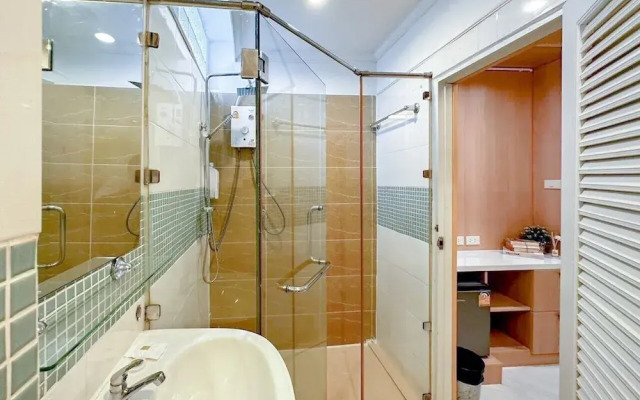 Thrive Hotel