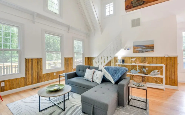 Family-friendly Chesapeake Beach House With Deck!