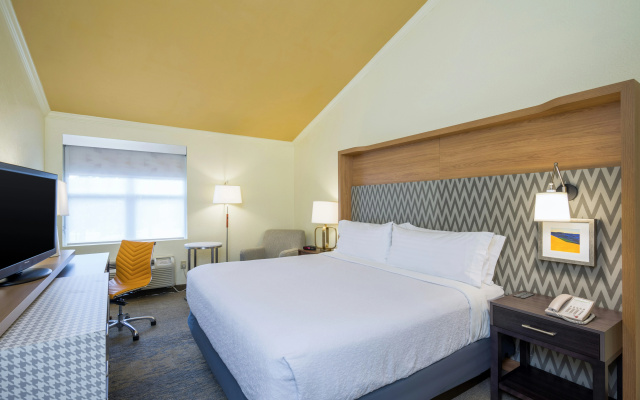 Holiday Inn Hyannis by IHG
