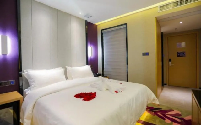 Shenzhen Huazi Hotel