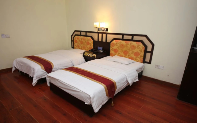 Huada Hotel