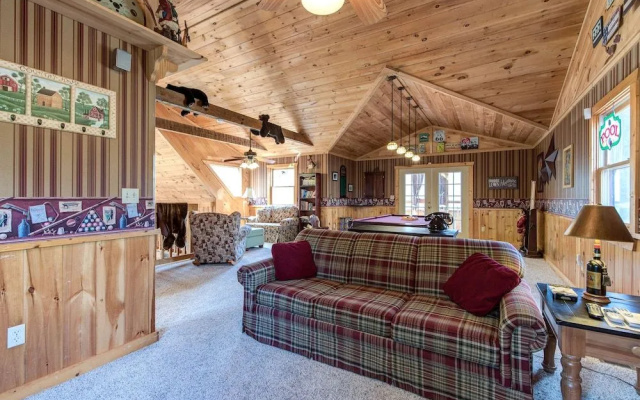 Lazy Cub Lodge by Jackson Mountain Rentals