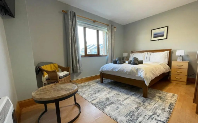 Aonach Dingle (Adults Only)