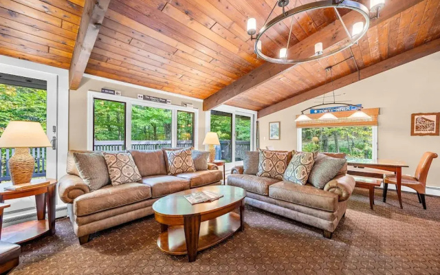 Alpine Court Chalet 4 Bedroom Home