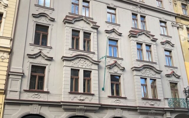 Отель Prague Historical City Center Прага вид на фасад