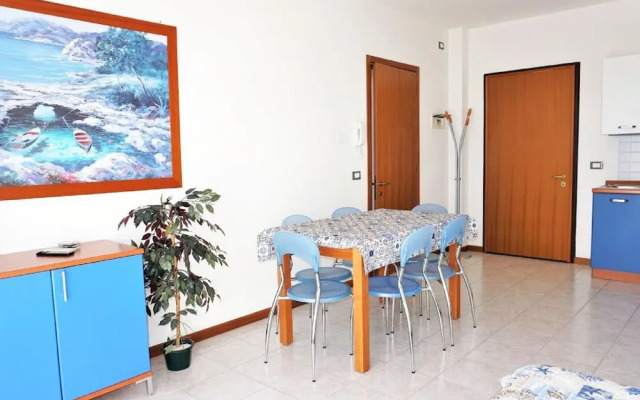 Seaside Sunny Stay With Solarium