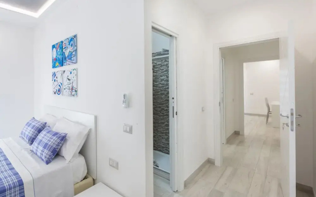 New & Stylish two Bedroom Apartment with Balconies