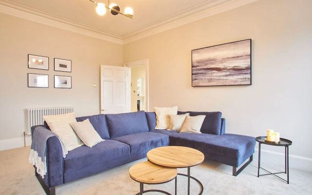 Host Stay Huntcliff View Apartment