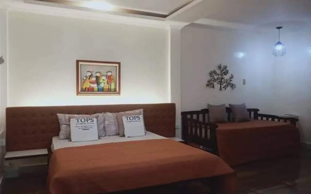 Tops Lodging House
