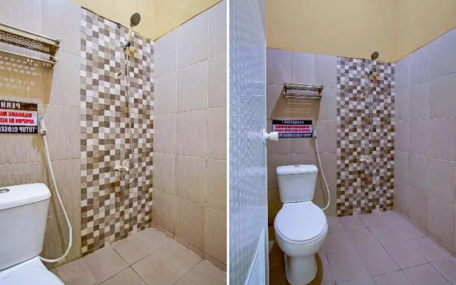 Melati House Syariah by OYO Rooms