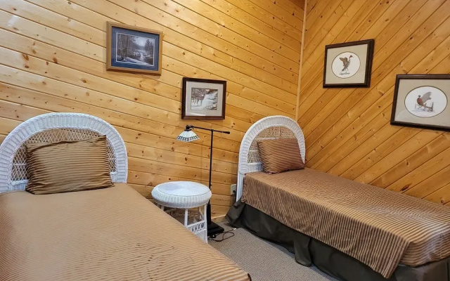 Dog-Friendly The Lodge Home in Quiet Location by RedAwning