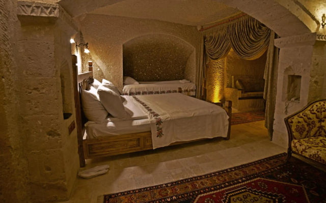 Grand Cave Suites