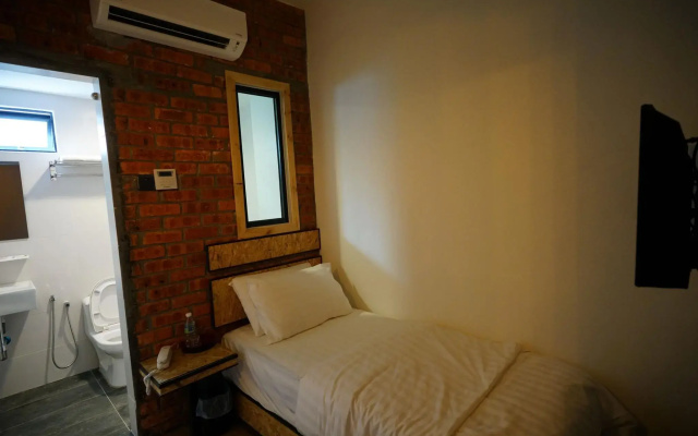 Brick Box Hotel