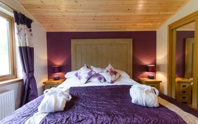 Laurel Lodge