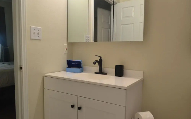Stylish Condo Near Clearwater's Beach