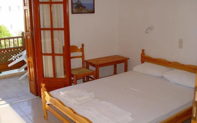 Deidamia Hotel