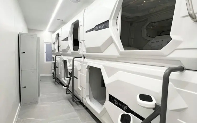 Hostel Space Capsule
