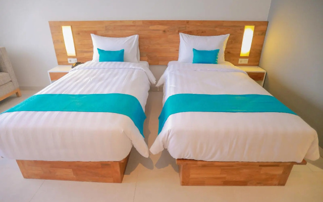 Pollos Hotel & Galerry Rembang