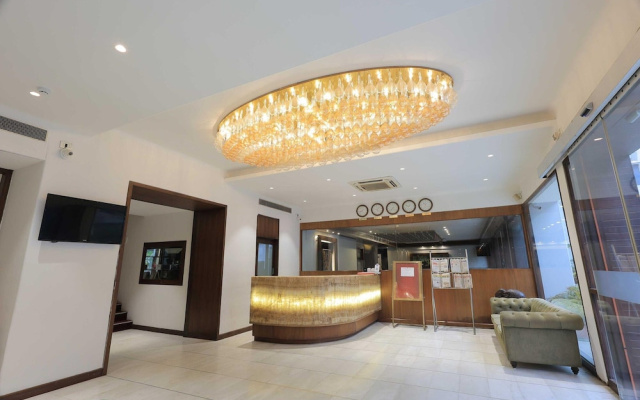 Hotel in Vadodara Near Railway Station
