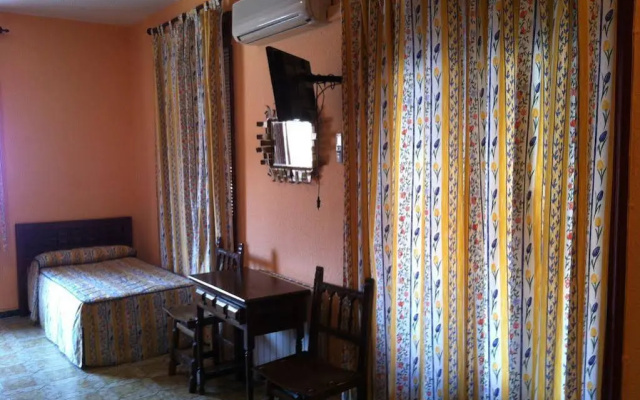 Hostal Paracuellos