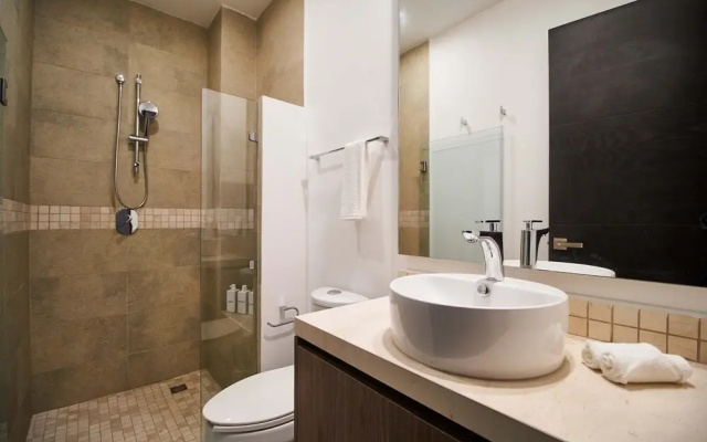 Amazing Apartment With Pools Gym BBQ Yoga Deck