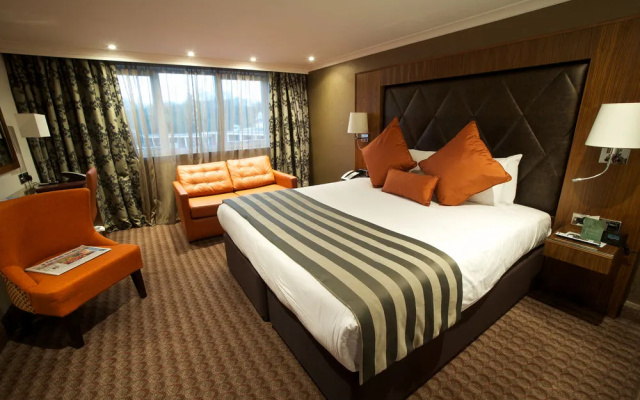 Best Western Frensham Pond Hotel