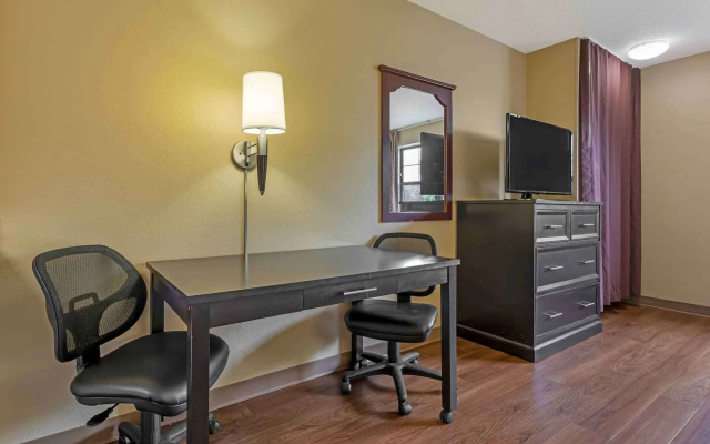 Extended Stay America Suites Bloomington Normal