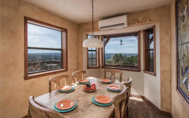 Lindleys Valley View - Three Bedroom Cabin