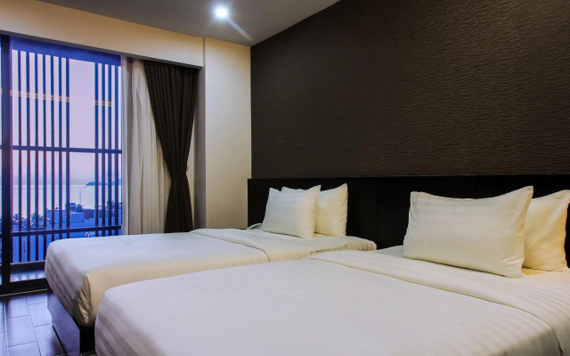 Golden Hotel