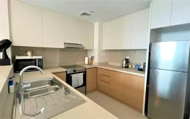 Luxury Dubai Creek Harbour Waterfront Apartment