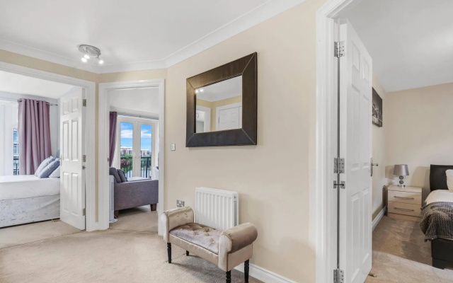 Reading Town Centre River View Serviced Apartments