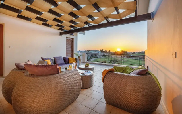 Hg07 Adjacent to Aphrodite Hills- Private Pool, Large Terrace