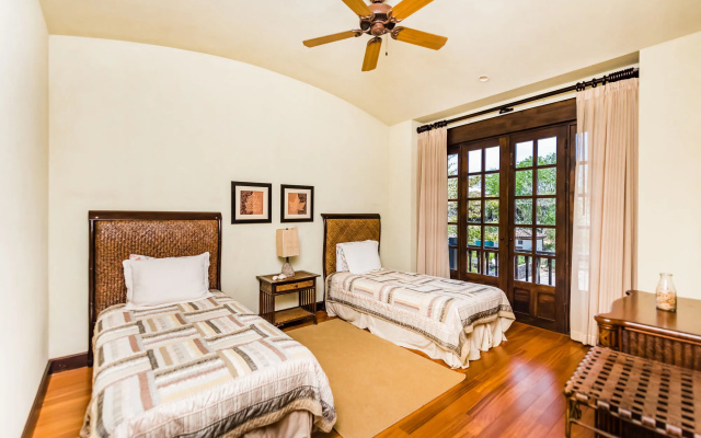Luxury Vacation Rentals At Hacienda Pinilla