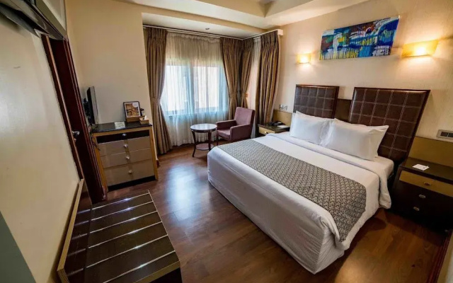 Alphaplus Apartments