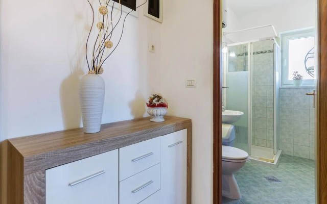 Nice Apartment in Pula With Wifi and 2 Bedrooms