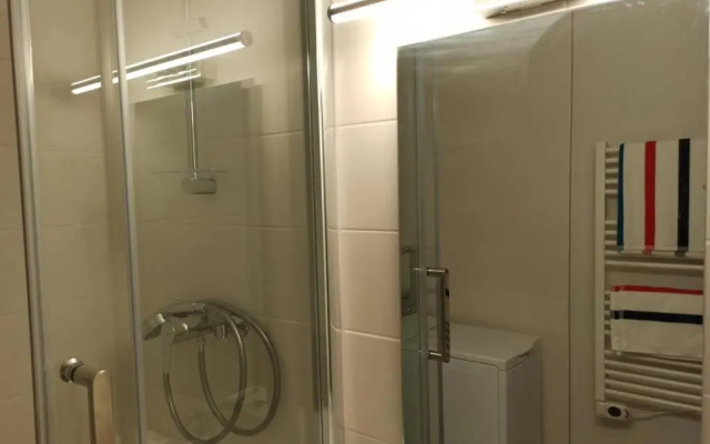 Appartement F2 proche des criques et thalasso