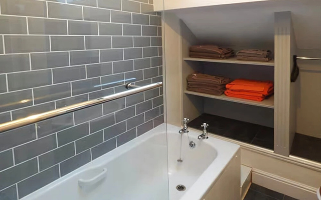 Flat 13 Sandringham Court