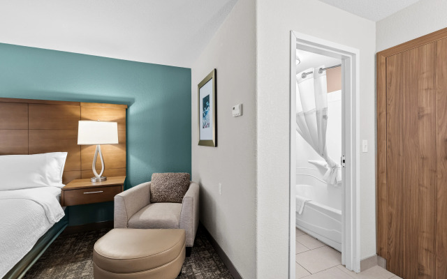 Staybridge Suites Calgary Airport by IHG