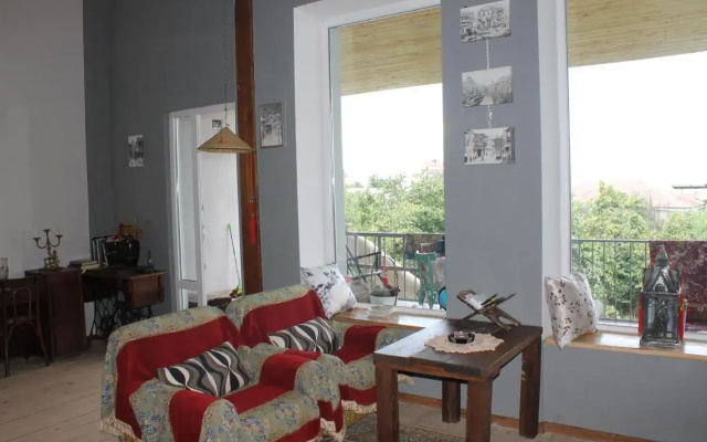 L House