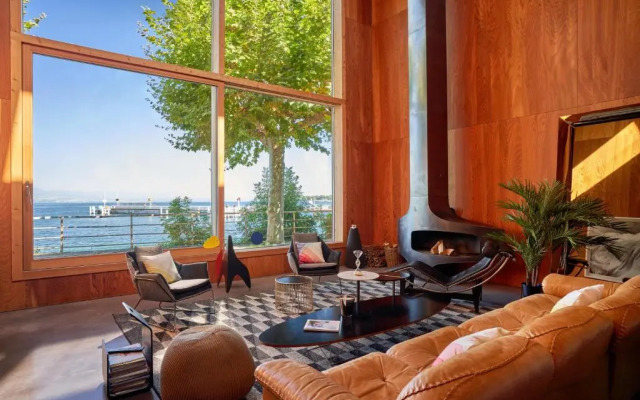 Villa de luxe pieds dans l'eau Otoctone Thonon CASA26