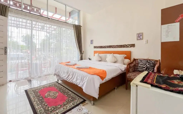 Urbanview Poma Hotel