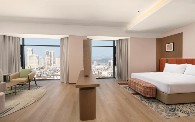 Hilton Garden Inn Dali Erhai Park